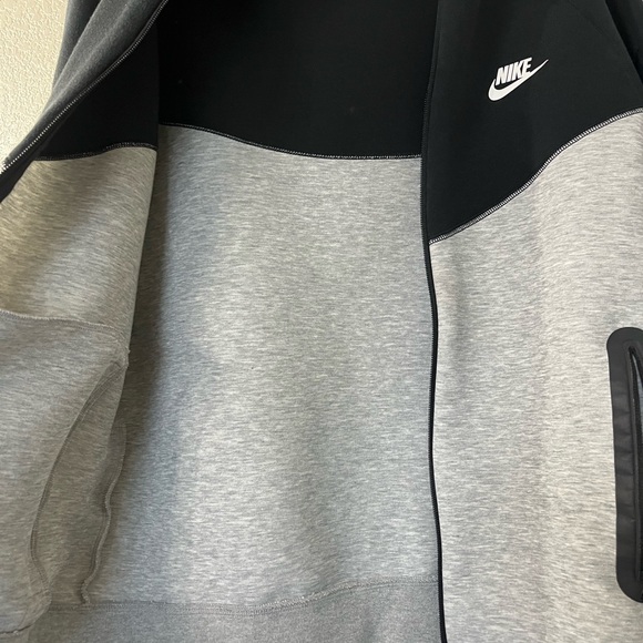NIKE Tech Fleece Windrunner Full Zip Hoodie, M - Picture 3 of 4